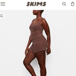 SKIMS COZY KNIT SHORT GARNET SIZE XS